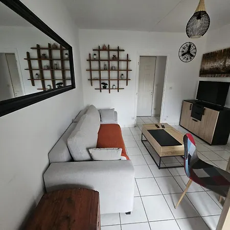 F2 Avec Jardin Apartment